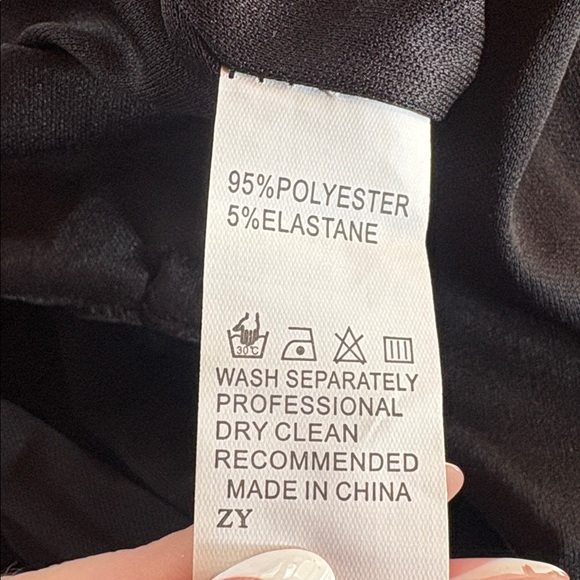 Black Off-Shoulder Ruched Top - Picture 5 of 5